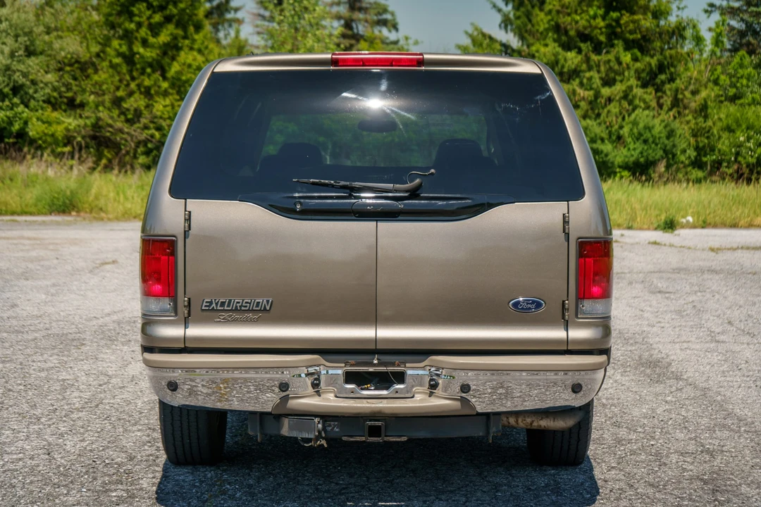 2002 Ford Excursion - Image 12 of 31