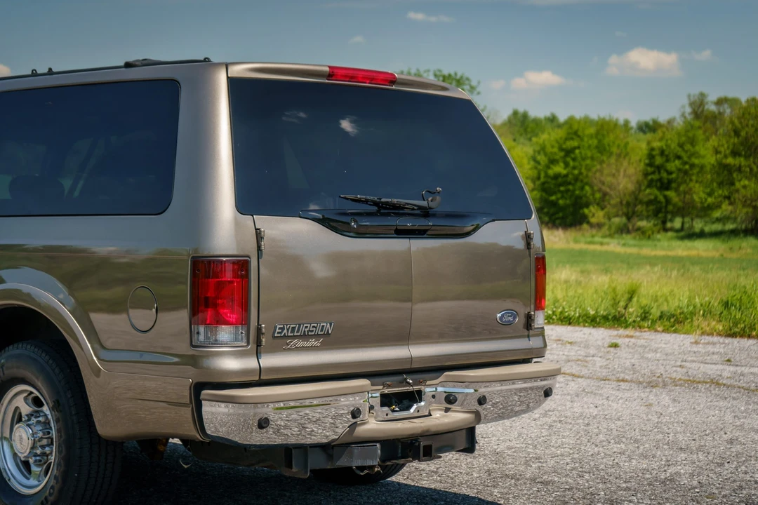 2002 Ford Excursion - Image 30 of 31