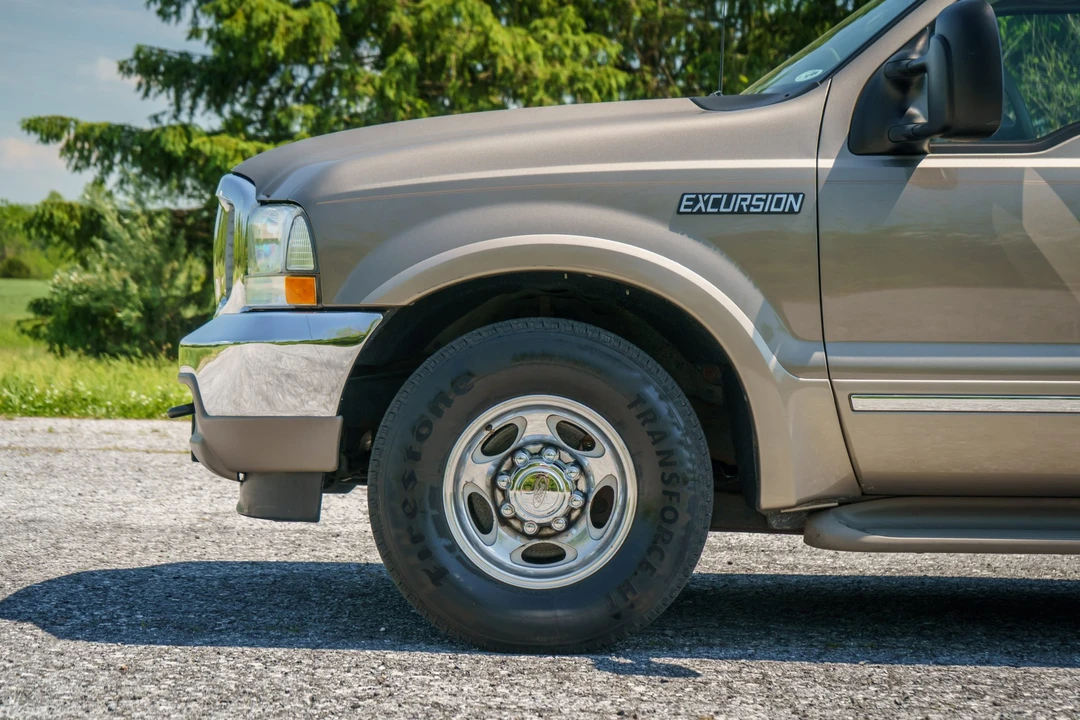 2002 Ford Excursion - Image 28 of 31