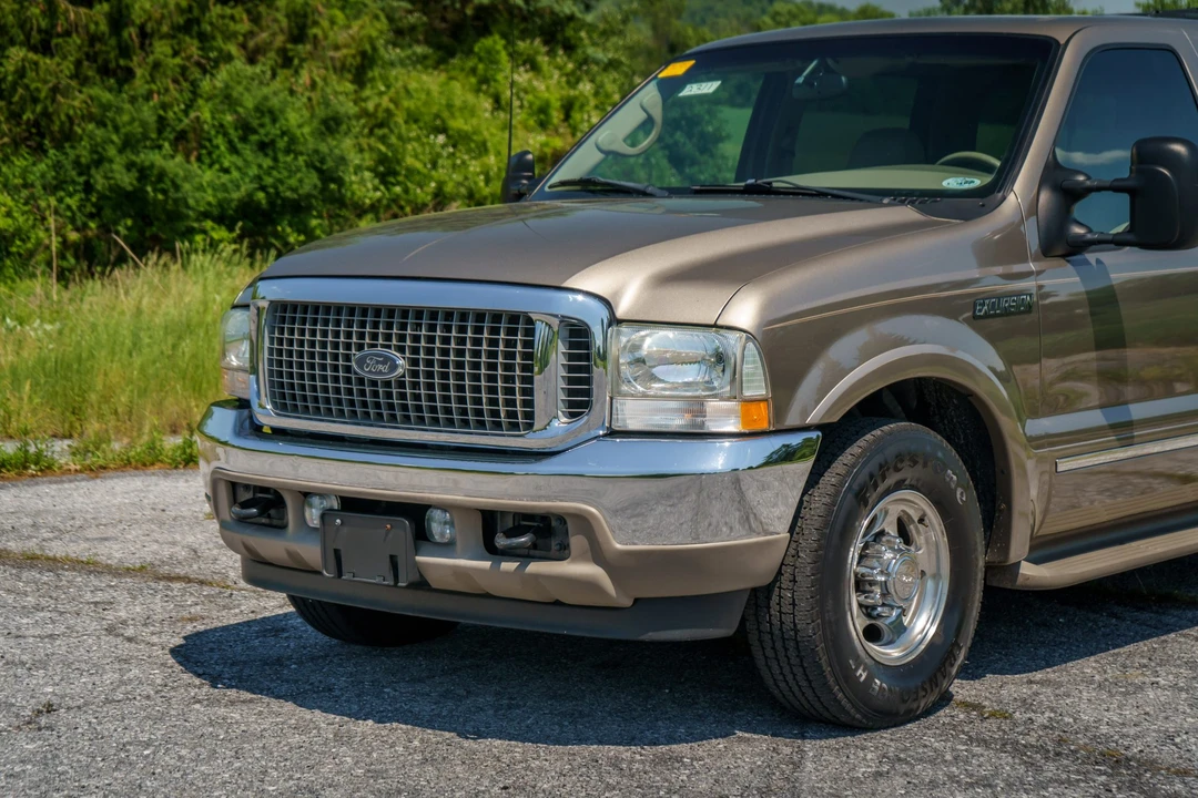 2002 Ford Excursion - Image 25 of 31