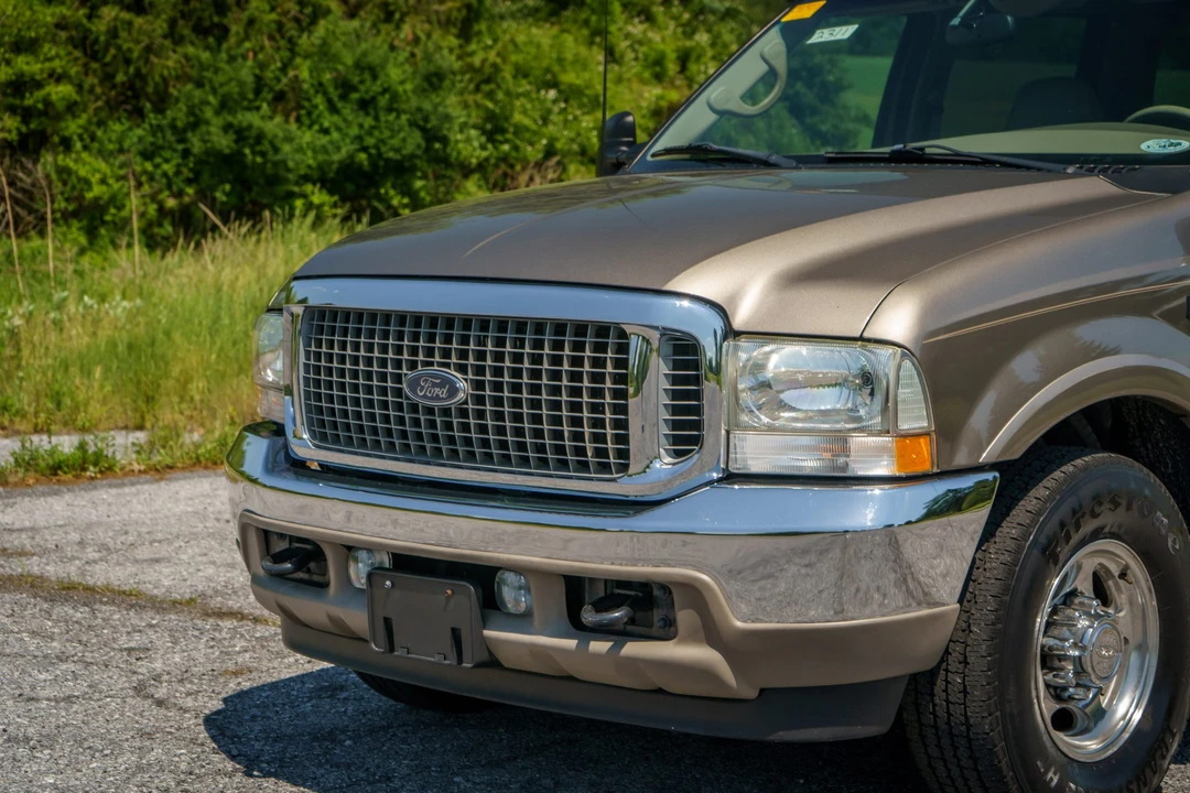 2002 Ford Excursion - Image 27 of 31