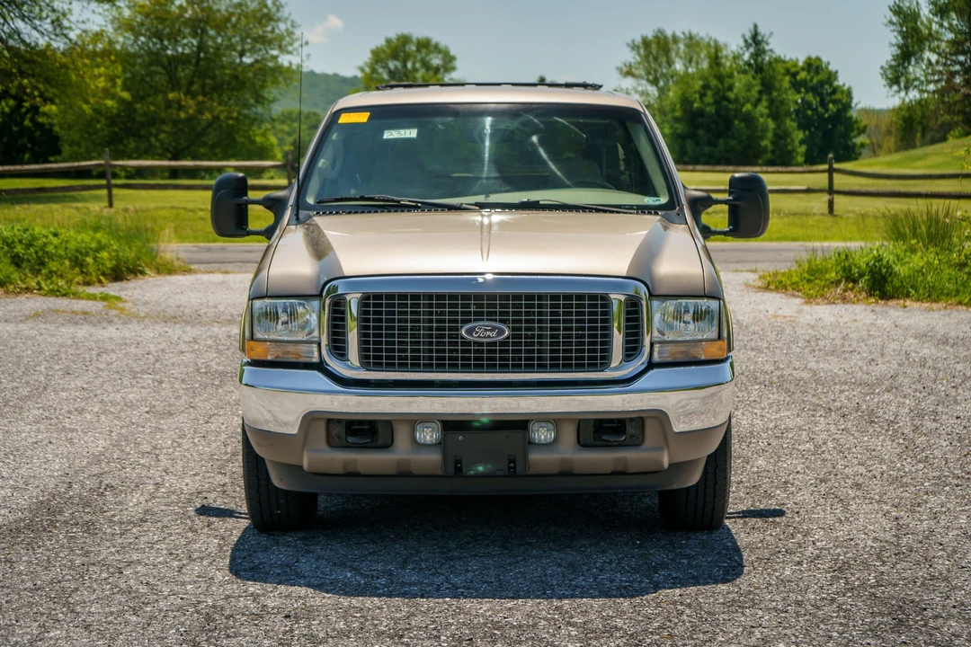2002 Ford Excursion - Image 24 of 31