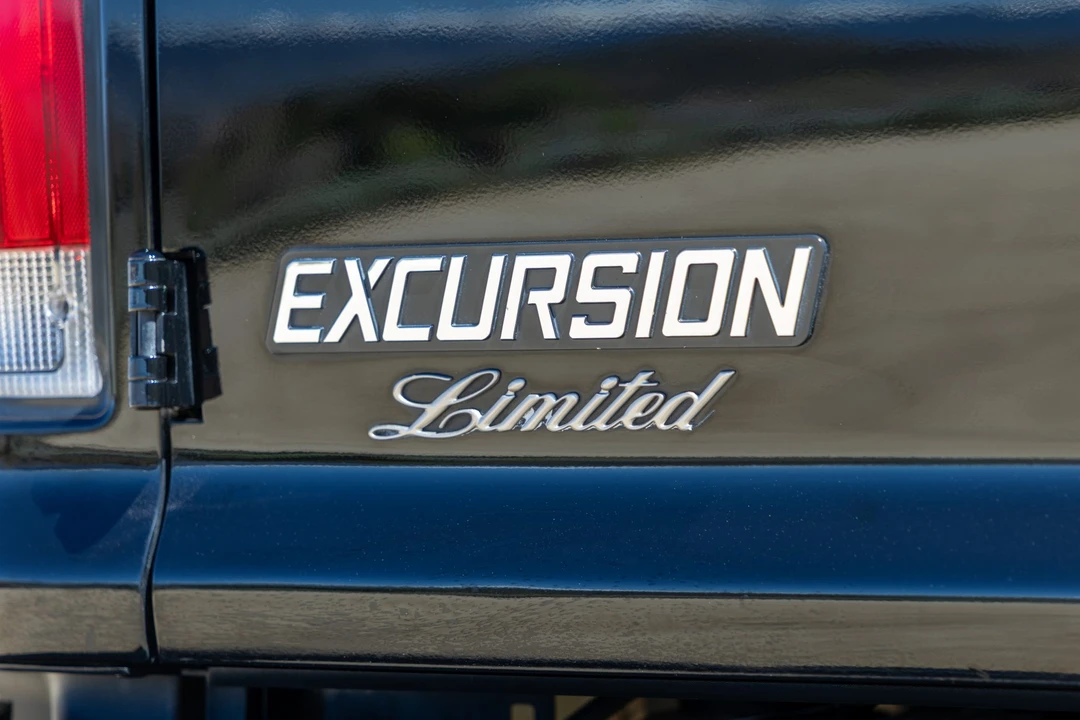2002 Ford Excursion - Image 19 of 31