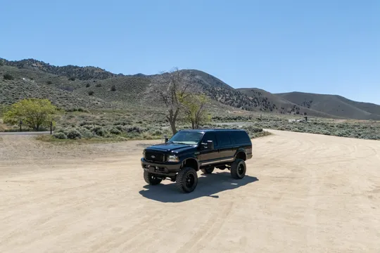 2002 Ford Excursion - Image 3 of 31