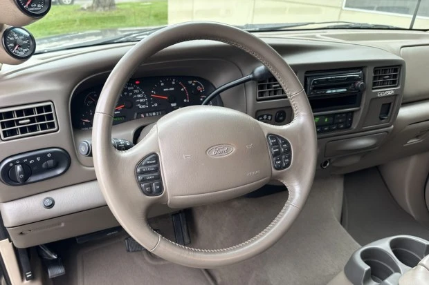 2002 Ford Excursion - Image 5 of 7