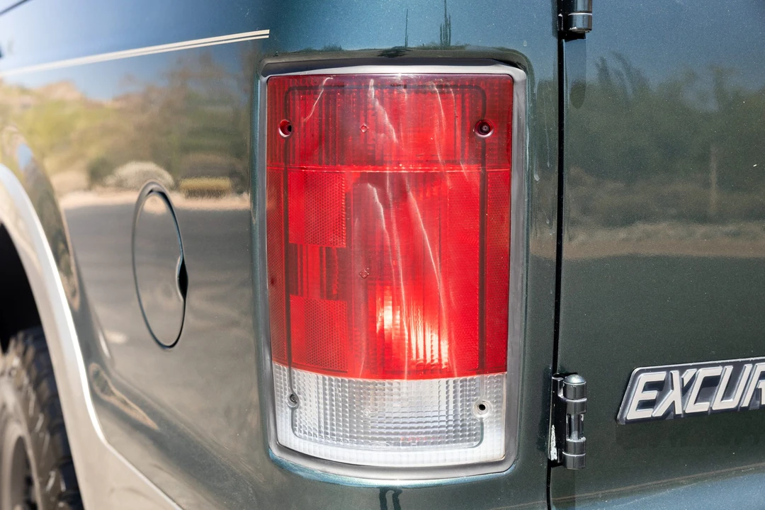 2002 Ford Excursion - Image 26 of 31