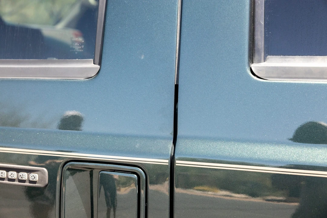 2002 Ford Excursion - Image 21 of 31