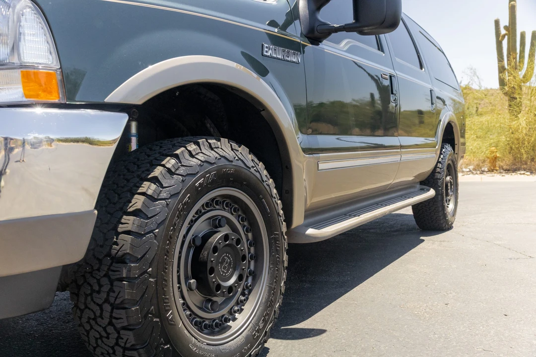 2002 Ford Excursion - Image 17 of 31