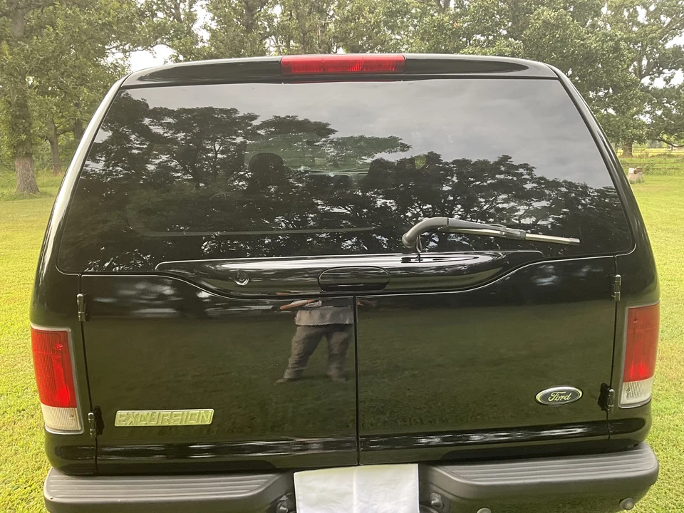 2002 Ford Excursion - Image 24 of 31