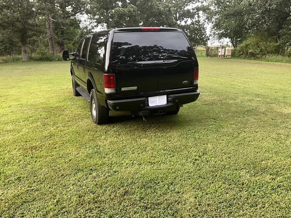 2002 Ford Excursion - Image 25 of 31