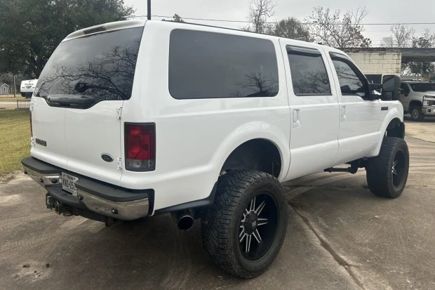 2002 Ford Excursion - Image 2 of 7