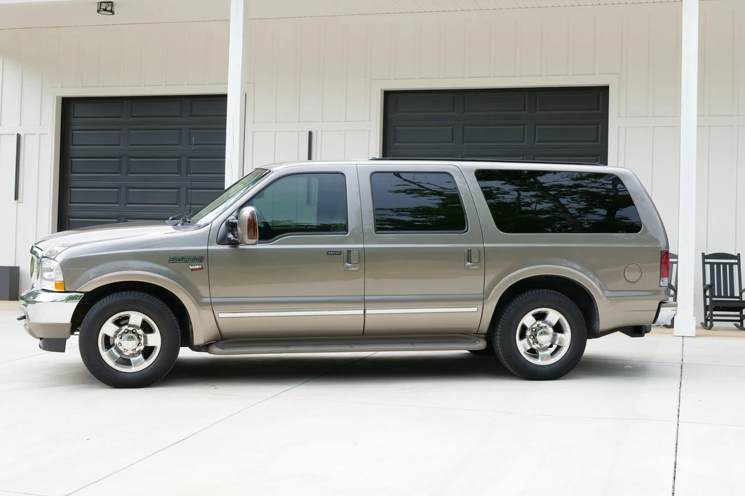 2002 Ford Excursion - Image 25 of 31