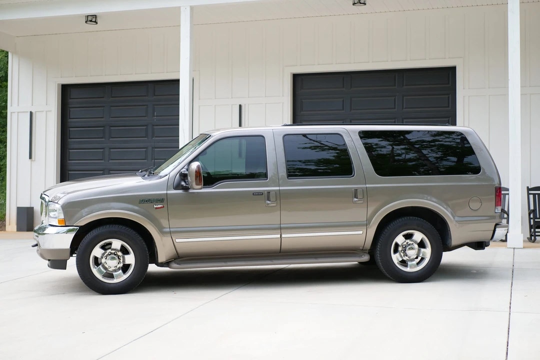 2002 Ford Excursion - Image 28 of 31