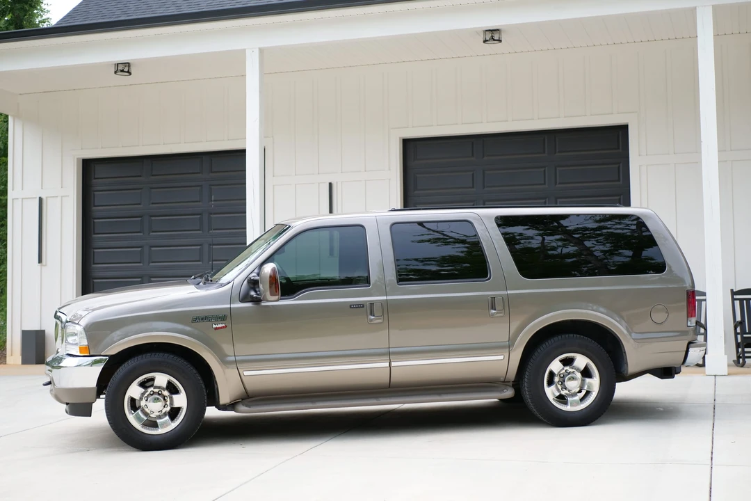 2002 Ford Excursion - Image 30 of 31