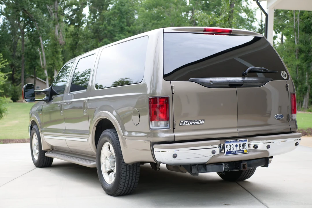 2002 Ford Excursion - Image 23 of 31