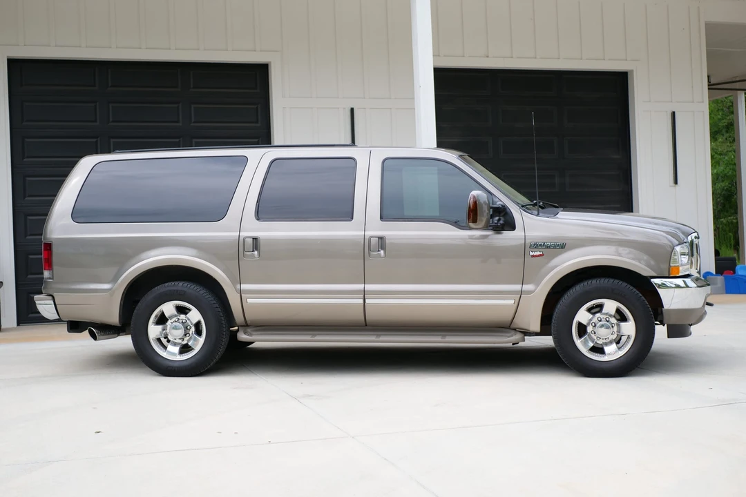 2002 Ford Excursion - Image 10 of 31