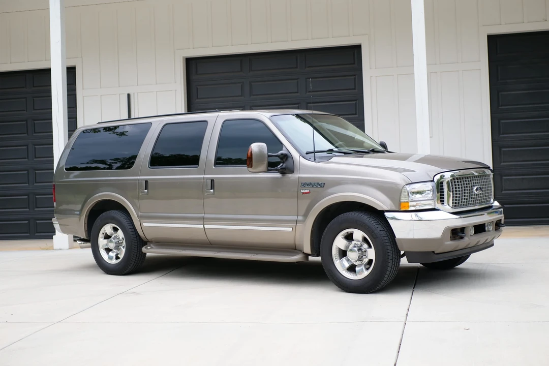 2002 Ford Excursion - Image 8 of 31