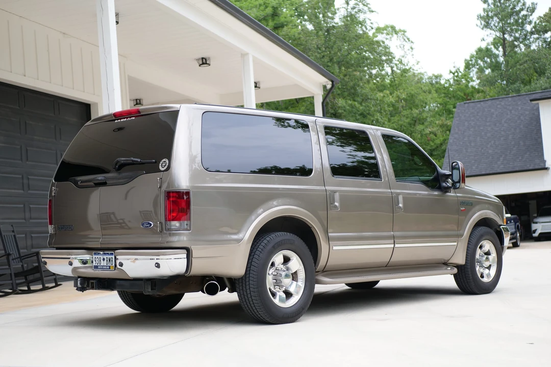 2002 Ford Excursion - Image 14 of 31
