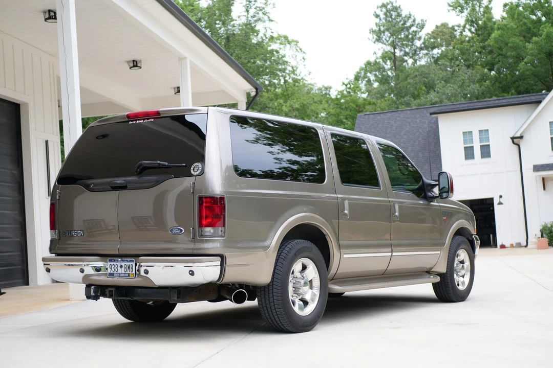 2002 Ford Excursion - Image 15 of 31