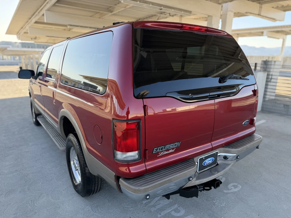 2002 Ford Excursion - Image 18 of 31