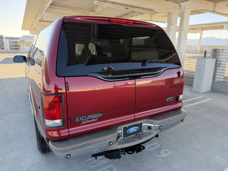 2002 Ford Excursion - Image 23 of 31