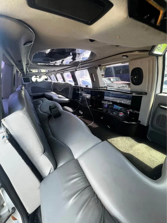 2002 Ford Excursion - Image 5 of 6