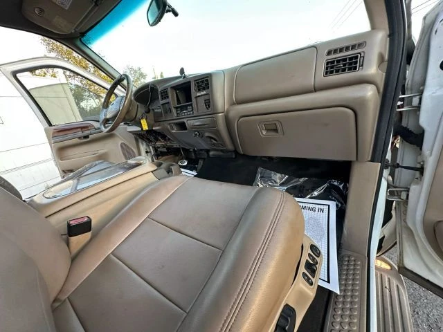 2002 Ford Excursion - Image 8 of 12