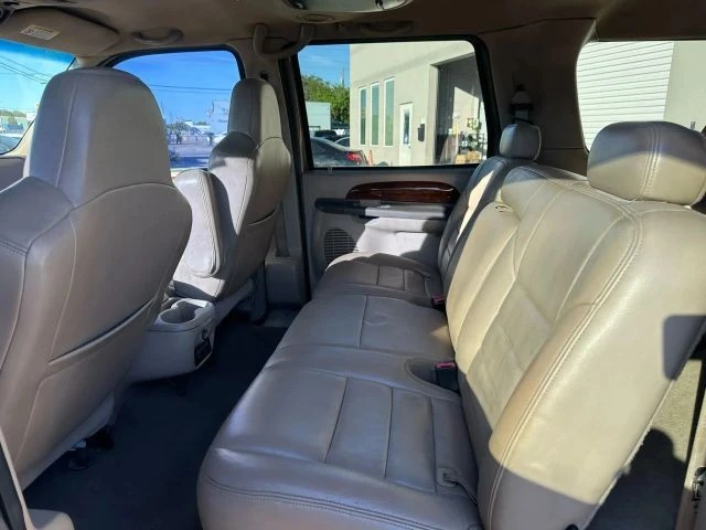 2002 Ford Excursion - Image 9 of 12