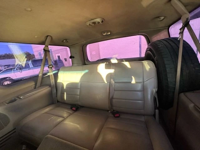 2002 Ford Excursion - Image 16 of 21
