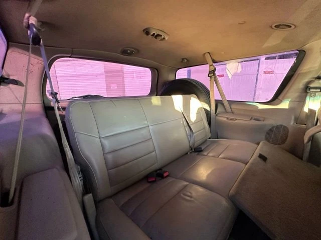 2002 Ford Excursion - Image 12 of 21