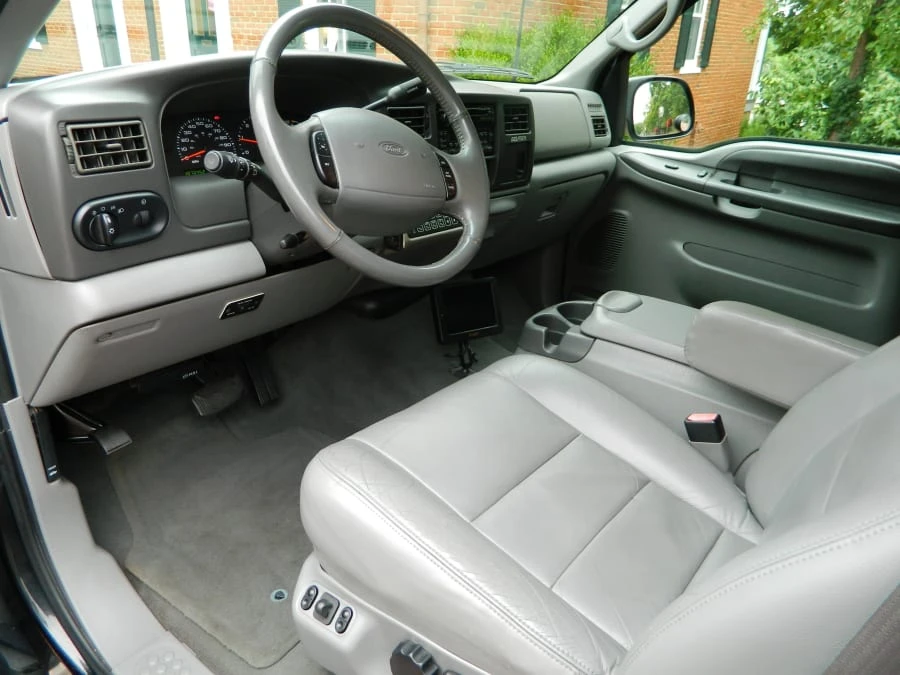 2002 Ford Excursion - Image 4 of 10
