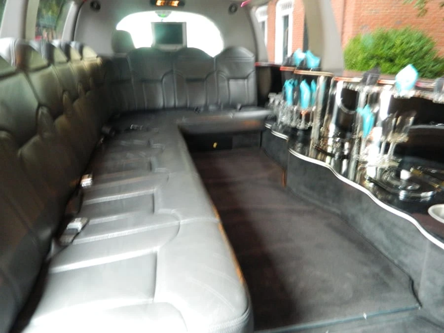 2002 Ford Excursion - Image 5 of 10