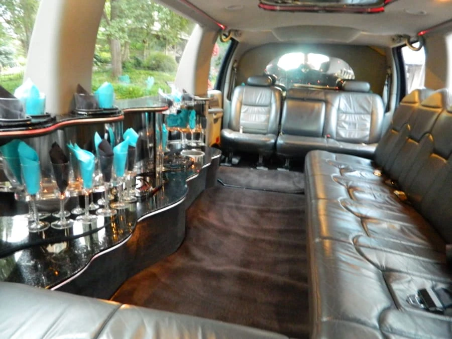 2002 Ford Excursion - Image 7 of 10