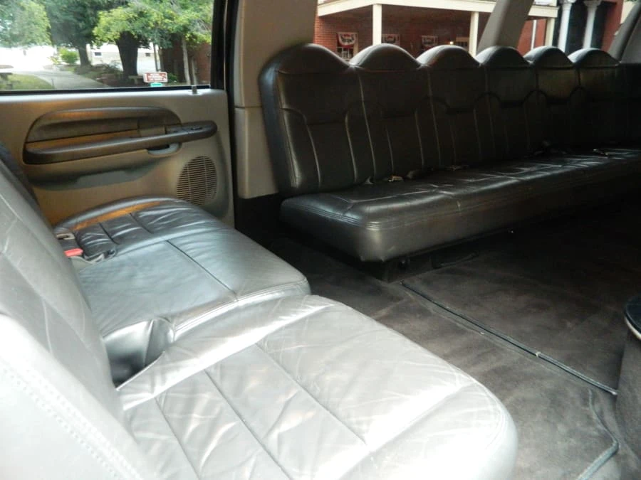 2002 Ford Excursion - Image 8 of 10