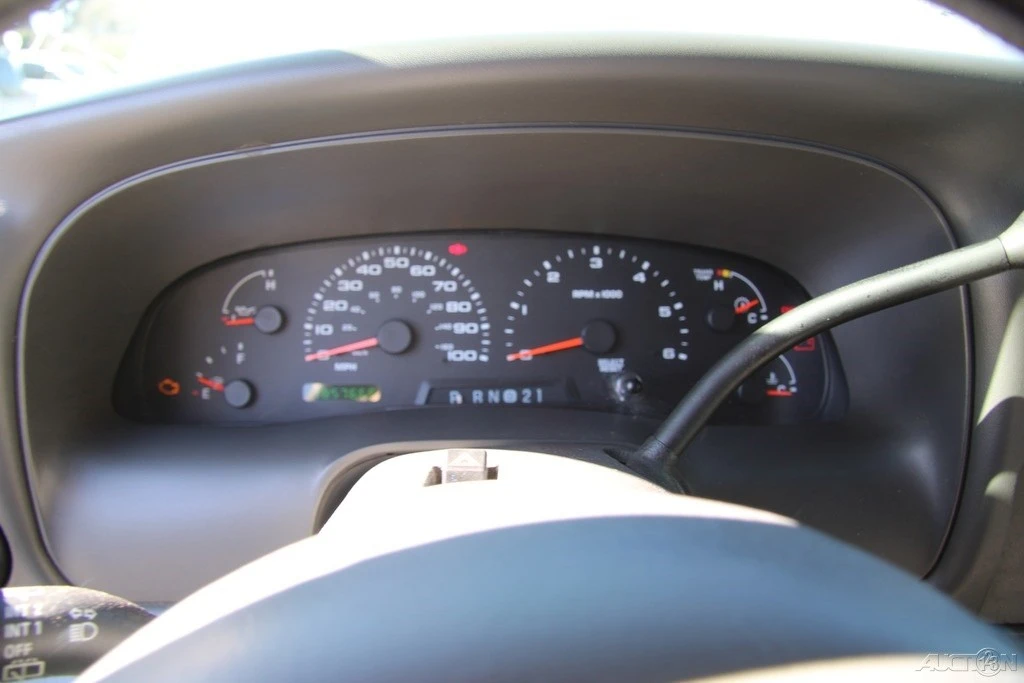 2002 Ford Excursion - Image 15 of 21