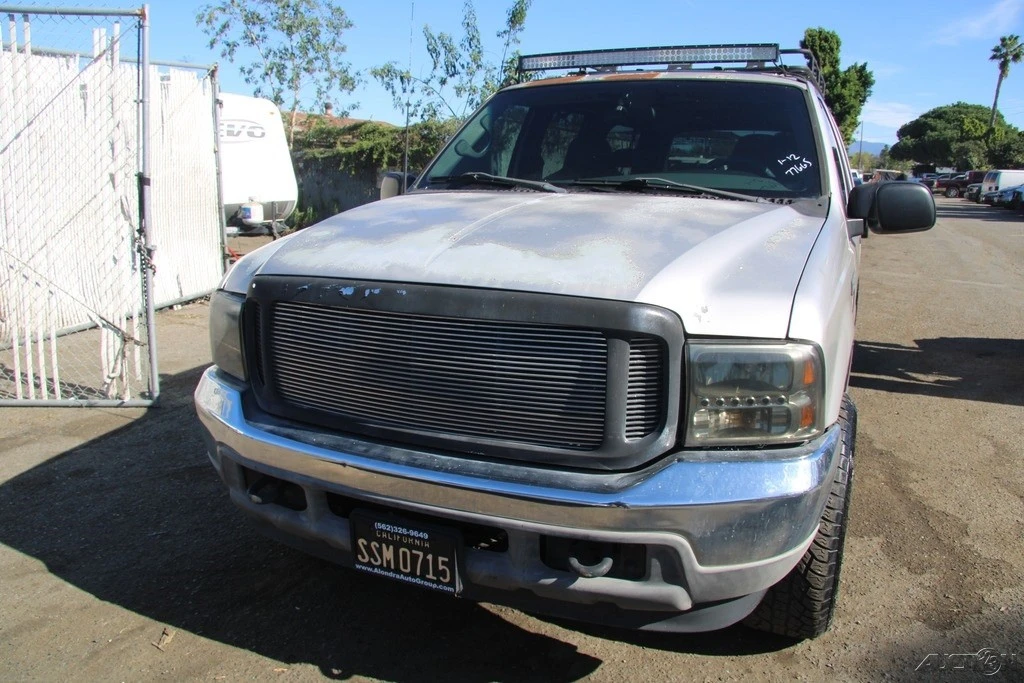 2002 Ford Excursion - Image 10 of 21