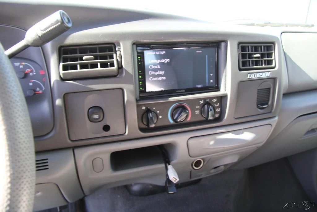 2002 Ford Excursion - Image 18 of 21