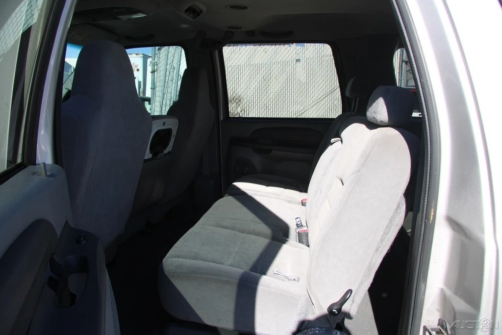 2002 Ford Excursion - Image 20 of 21