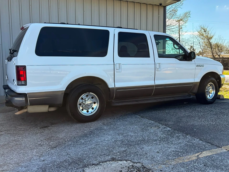 2002 Ford Excursion - Image 14 of 21