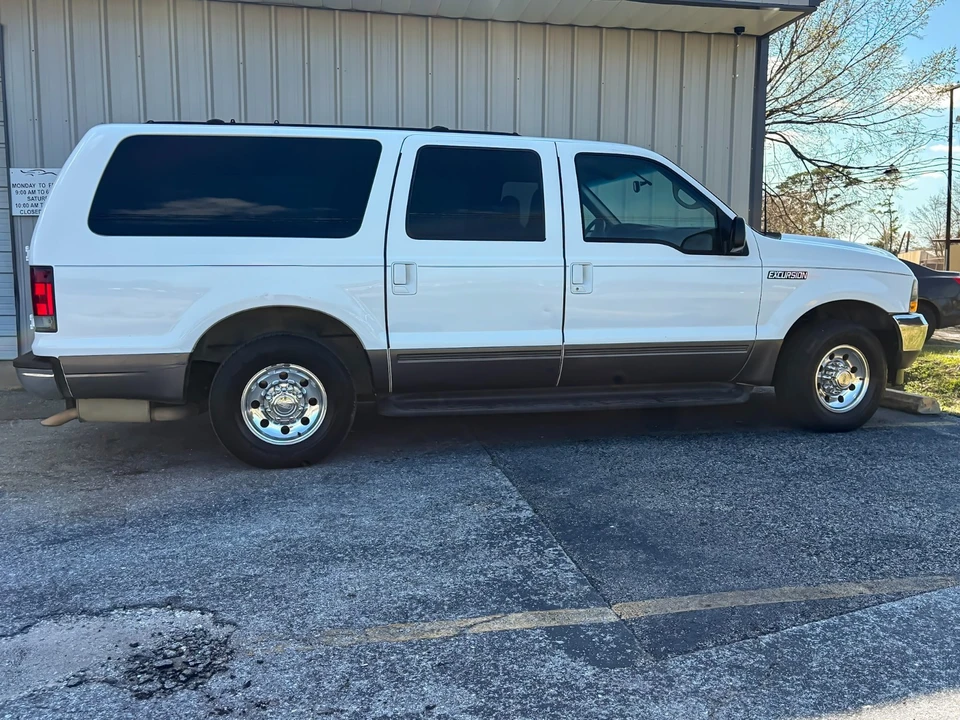2002 Ford Excursion - Image 13 of 21