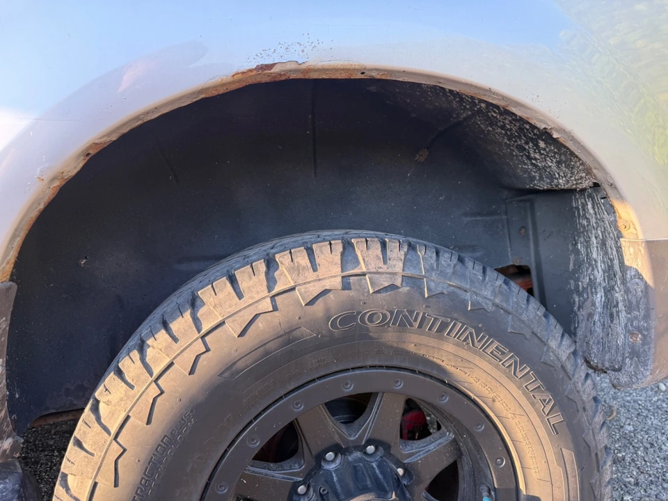 2002 Ford Excursion - Image 16 of 21