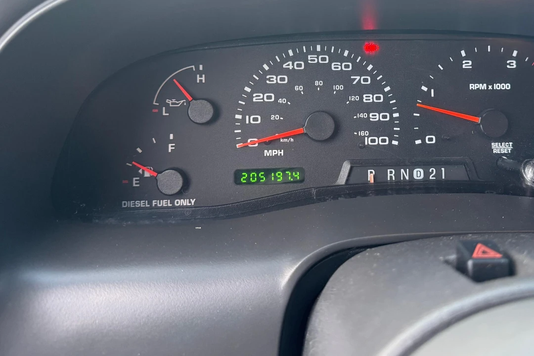 2002 Ford Excursion - Image 25 of 31
