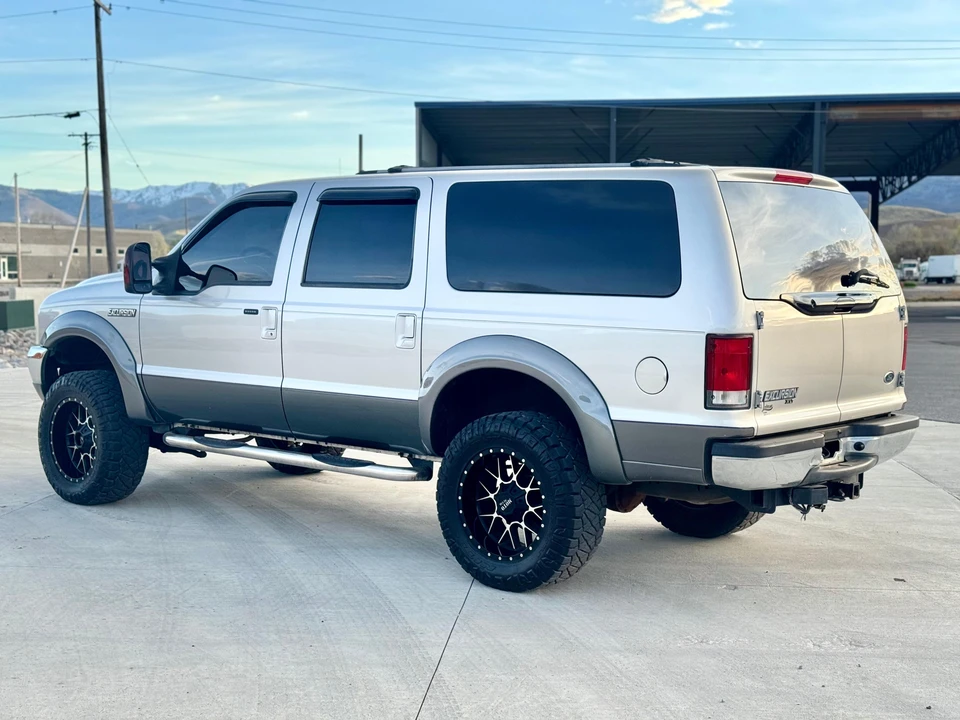 2002 Ford Excursion - Image 10 of 31
