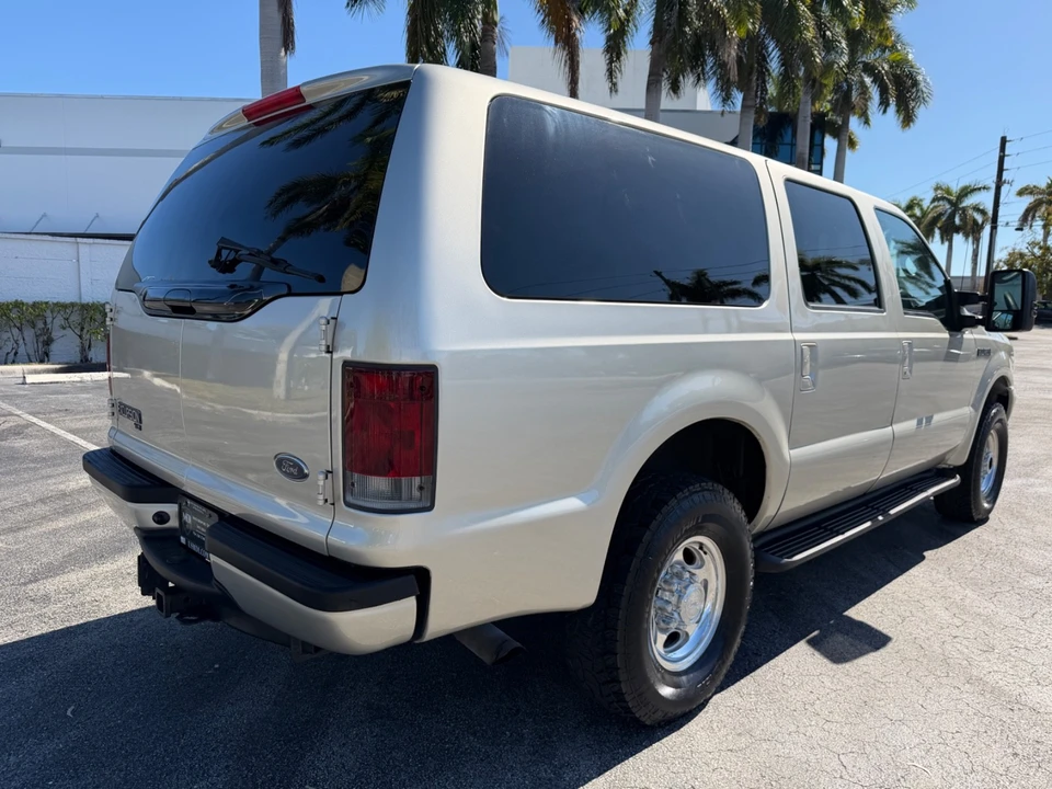 2002 Ford Excursion - Image 11 of 21