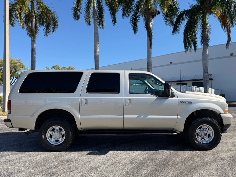2002 Ford Excursion - Image 13 of 21