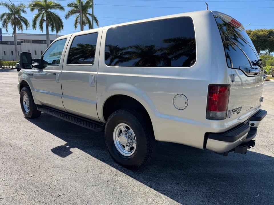2002 Ford Excursion - Image 9 of 21