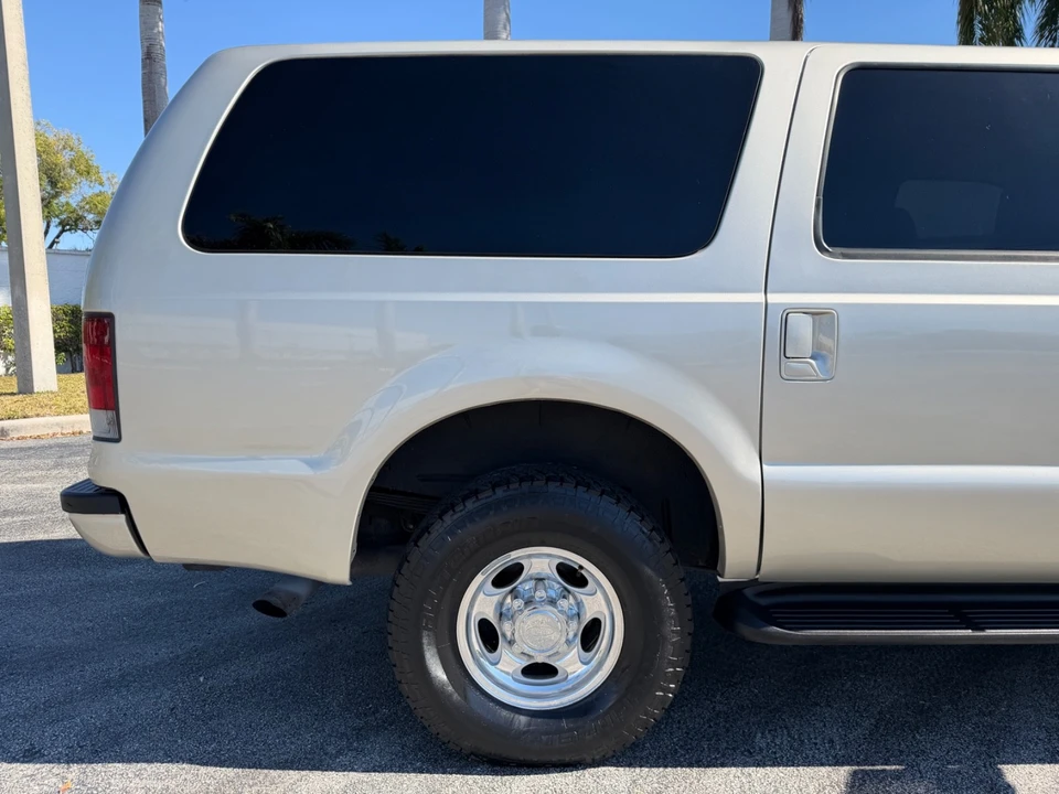 2002 Ford Excursion - Image 12 of 21