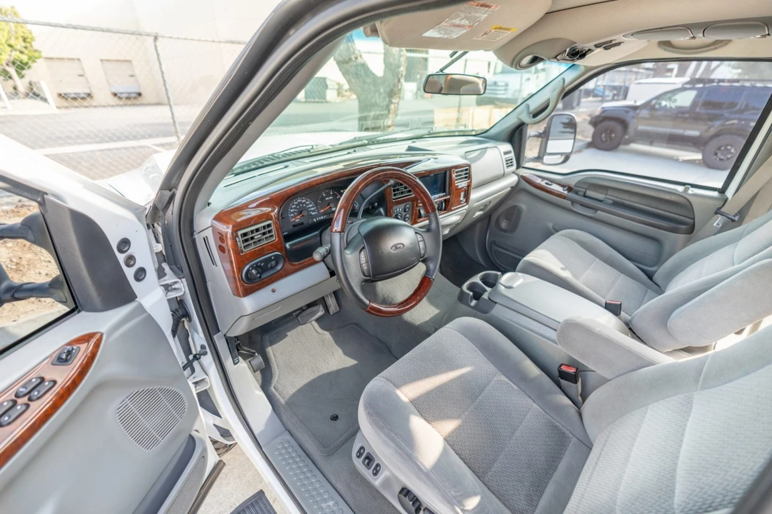 2002 Ford Excursion - Image 4 of 7