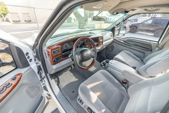 2002 Ford Excursion - Image 4 of 7