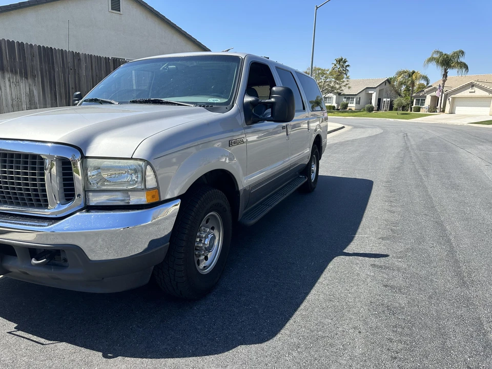 2002 Ford Excursion - Image 18 of 31